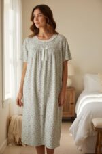 ⁦Serene Blossom Cotton Nightdress⁩ - الصورة ⁦2⁩